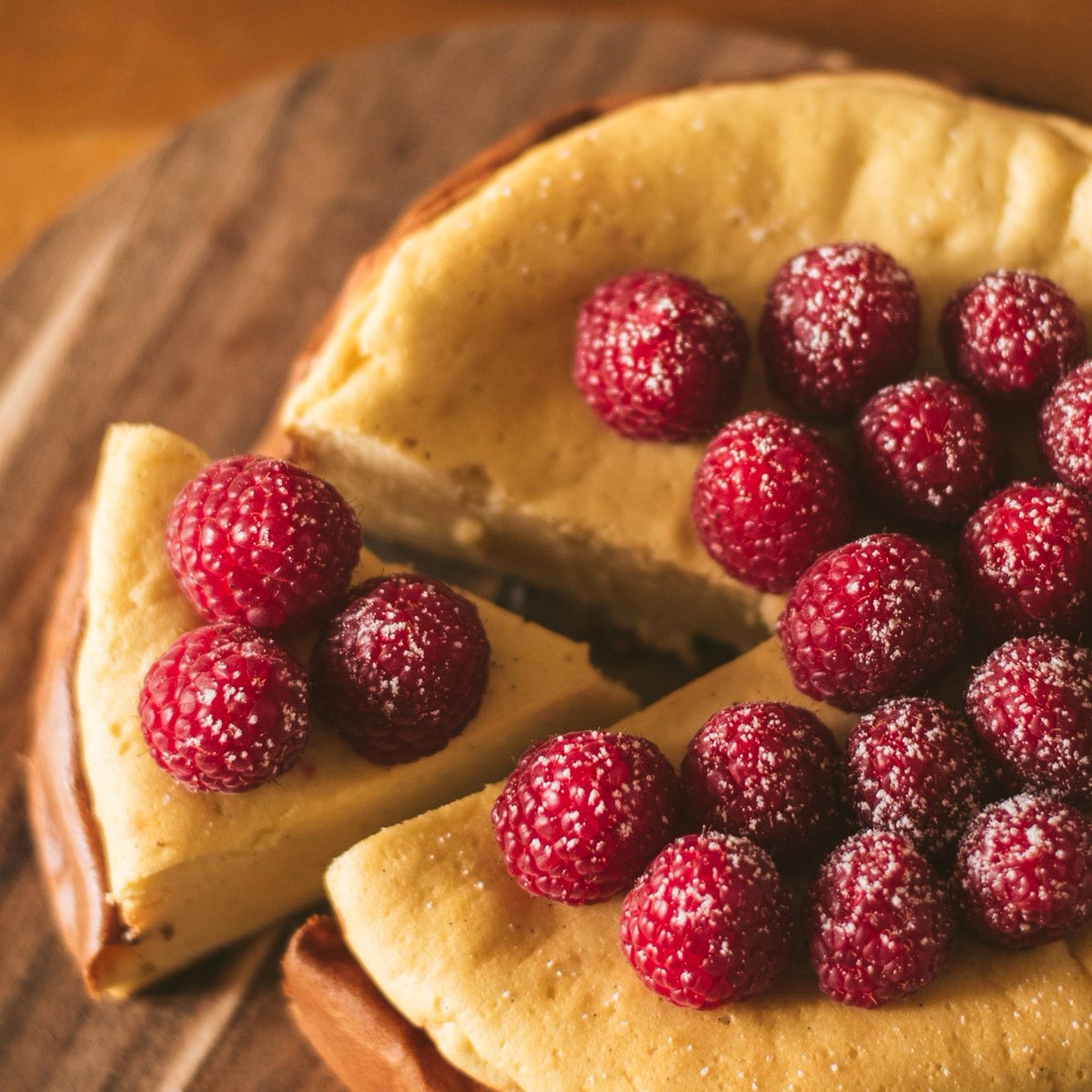 Melia_KL's tweet photo. Try out our cake of the month, "The Chef's Selection". This cake is the perfect way to celebrate any occasion with a medley of seasonal fruits and berries. Made from scratch with natural ingredients, it's sure to impress guests of all ages.
#meliakualalumpur
#gastronomyexperience https://t.co/ZB21cJBZ8r