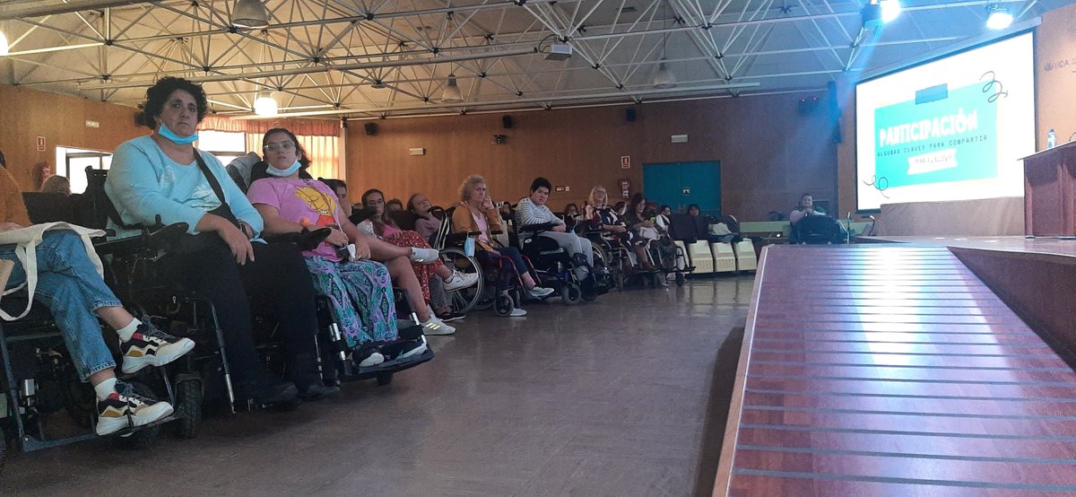 crmfSf's tweet photo. El 21 de octubre, el CRMF  San Fernando, asistió -usuarias, la madre de una de ellas, Técnica de Empleo, Trabajadora Social y la Directora del Centro- a las II Jornadas de Empoderamiento de Mujeres con Discapacidad promovidas desde Fegadi COCEMFE. 
https://t.co/6ZzANWbUVu https://t.co/71aHe9ibwl