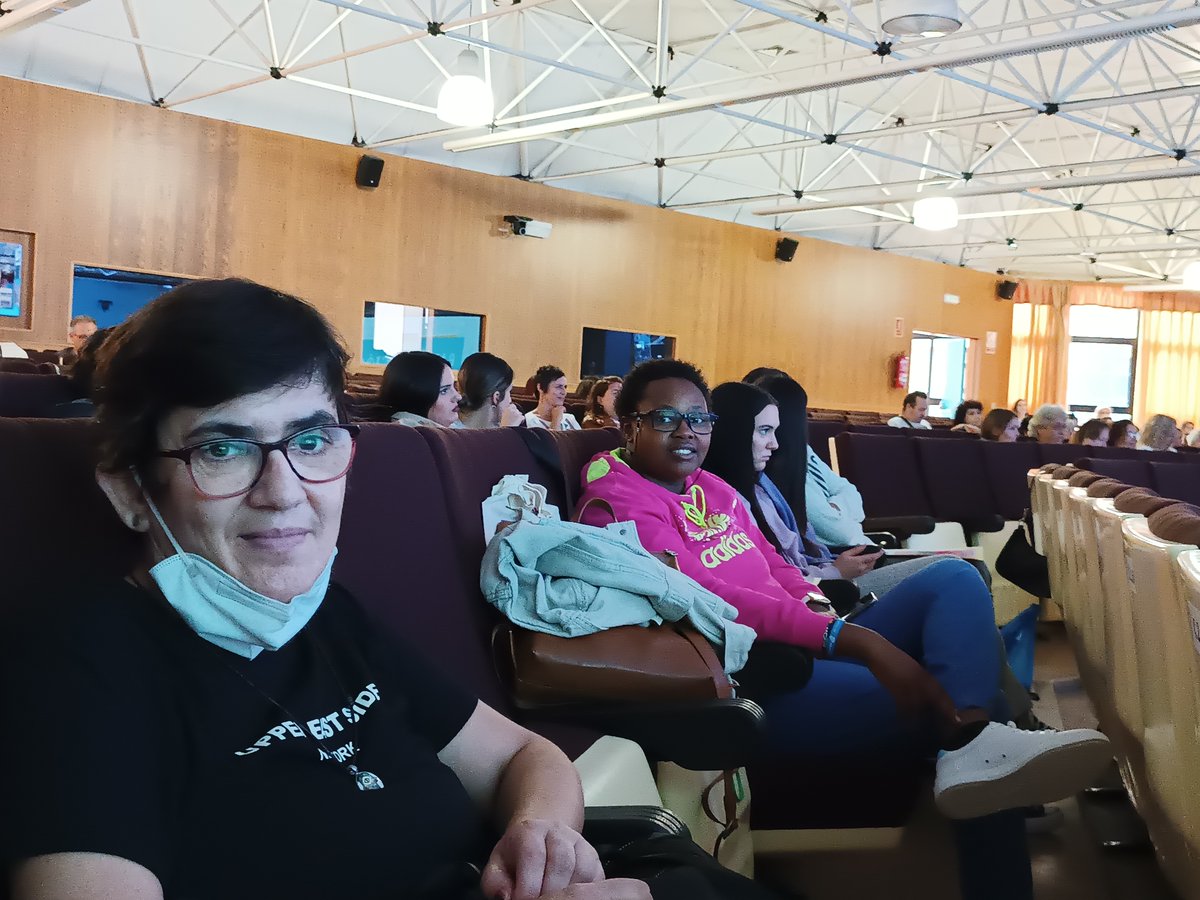 El 21 de octubre, el CRMF  San Fernando, asistió -usuarias, la madre de una de ellas, Técnica de Empleo, Trabajadora Social y la Directora del Centro- a las II Jornadas de Empoderamiento de Mujeres con Discapacidad promovidas desde Fegadi COCEMFE. 
facebook.com/fegadicocemfe/