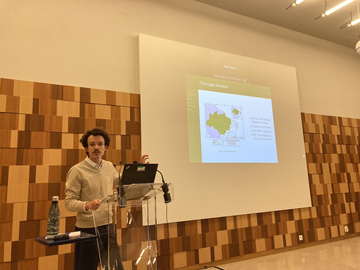 sustmacro's tweet photo. Loris André (@LorisAndr9) from the @PSEinfo asks: how effective was green finance in the Brazilian Amazon Forest? He finds that the Amazon fund is effective in abating carbon: a 53€ disbursement can save 1 hectare of forest for 1 year. Who receives the funds matters #frontiers22 https://t.co/d280qXhPiU