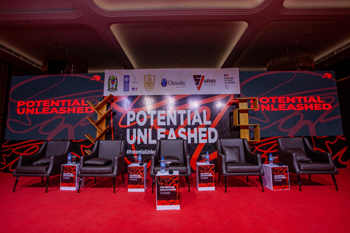 RasheedHRasheed's tweet photo. Do not let the memories of your past limit the potential of your future. There are no limits to what you can achieve on your journey through life, except in your mind, Grateful to be the leading Photographer๐ธ for @SparkSahara event 2022
#PotentialUnleashed22 #UntilNoIntro https://t.co/sM0j6Nmwwa