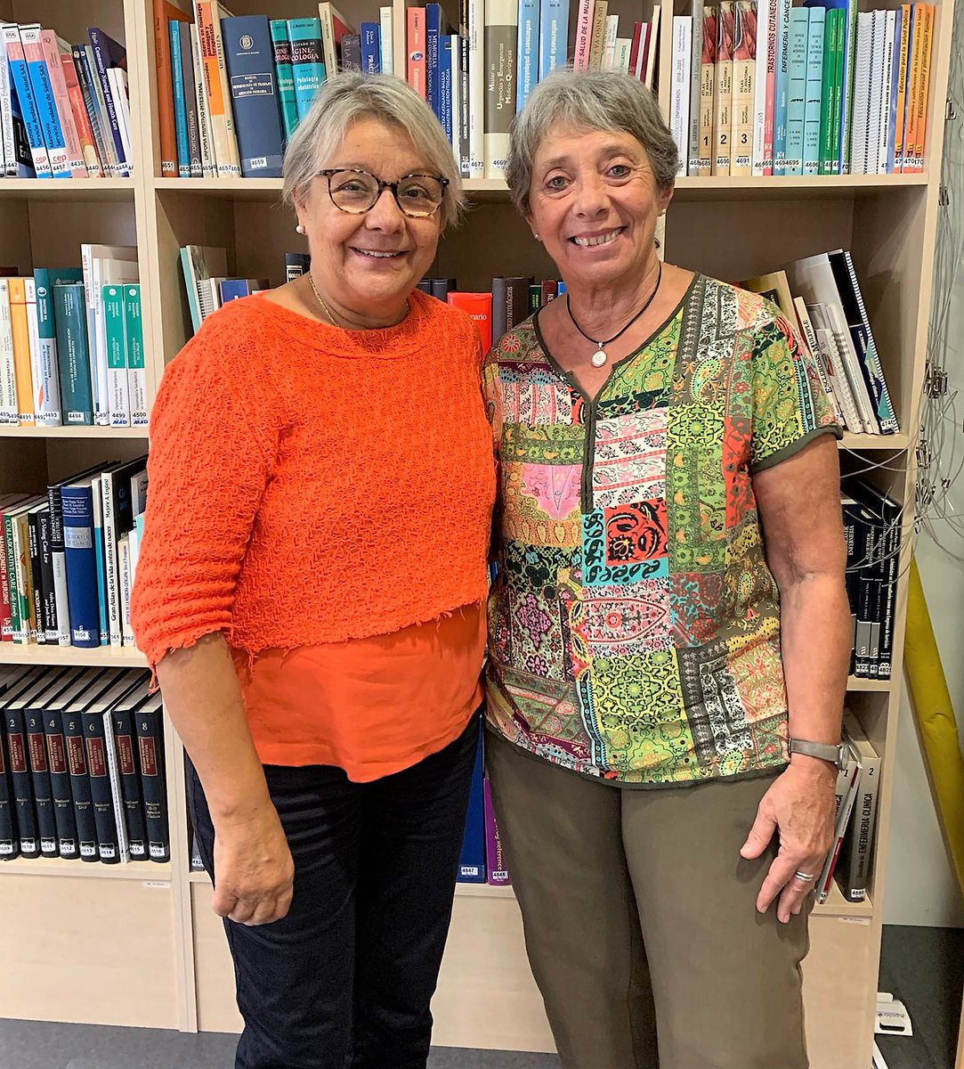COIBarcelona's tweet photo. La Dra. Anna Ramió (@aramiojofre) ha entrevistat la infermera Montse Estruch, en el marc del projecte #preservemlamemòria: “A l’atenció primària, a partir de la dècada dels 90, fèiem una visita d’acollida i proximitat a les persones noves assignades." https://t.co/CFvSp40tio