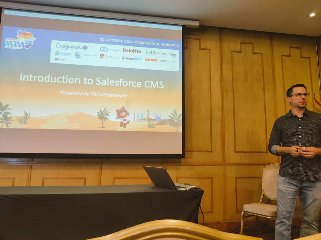 ayyoub25's tweet photo. It was pleasure to meet @PhilWeinmeister ! Thank you for this amazing presentation about #salesforceCMS https://t.co/IKPYj1H1Yd