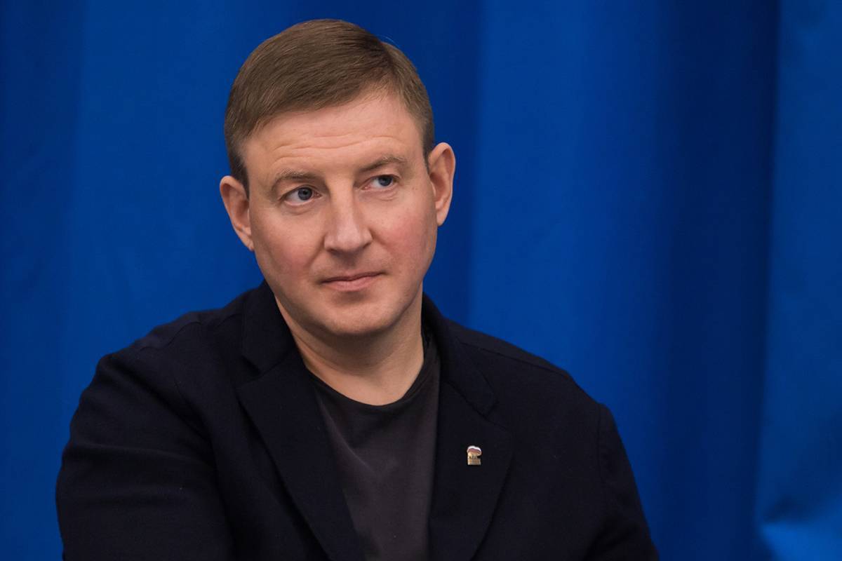 vladimir_er's tweet photo. «Единая Россия» внесла в Госдуму законопроект об учете срочной службы в армии в качестве индивидуального достижения при поступлении в вузы и колледжи.

https://t.co/1sXpHZY79e https://t.co/Mx8MLhQfp7