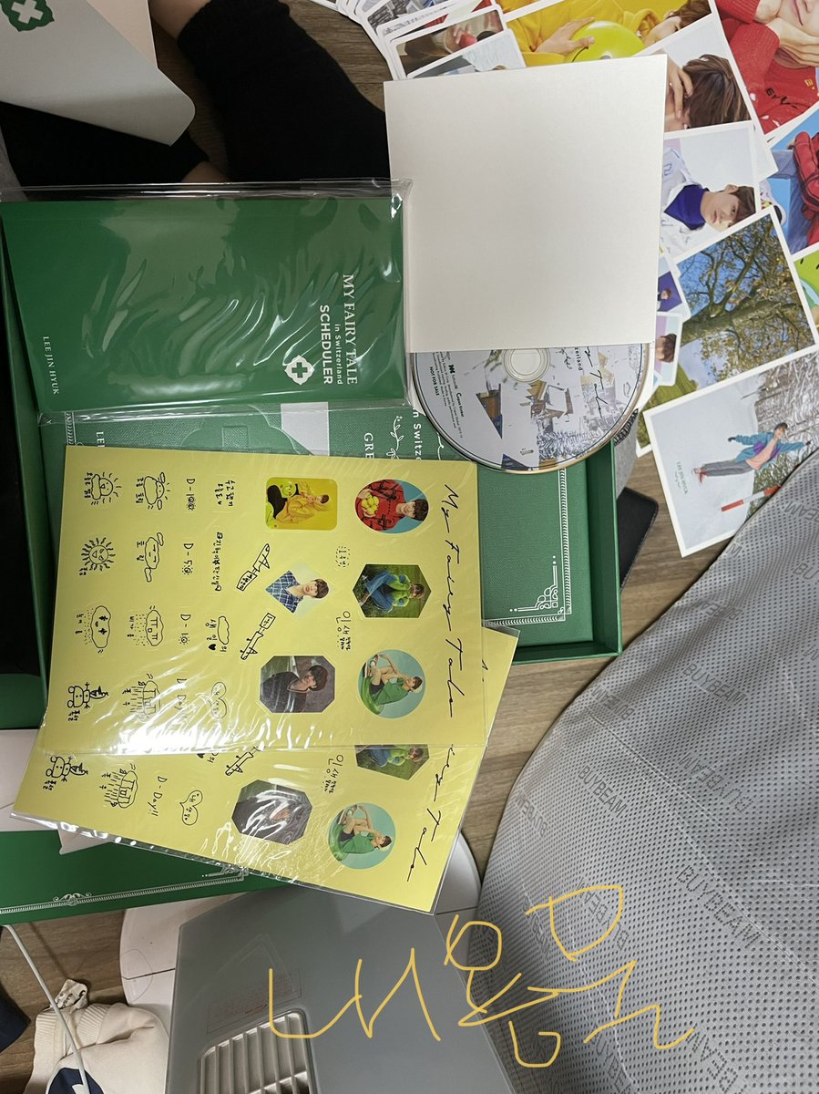 rad312_'s tweet photo. 네고가능네고가능네고가능네고가능

진혁해 포토카드 포카 양도 브이단 온콘 미공포 leejinhyuk album sell 굿즈 브이단 시즌그리팅 시그  이진혁 4집 포토카드 브이단 티오피몰 시즌그리팅 화보집 앨범 굿즈 비공굿 처분 판매 이진혁 진혁 아기태양
Limitied Edition my fairy tale in Switzerland https://t.co/Kvb0jajrn0