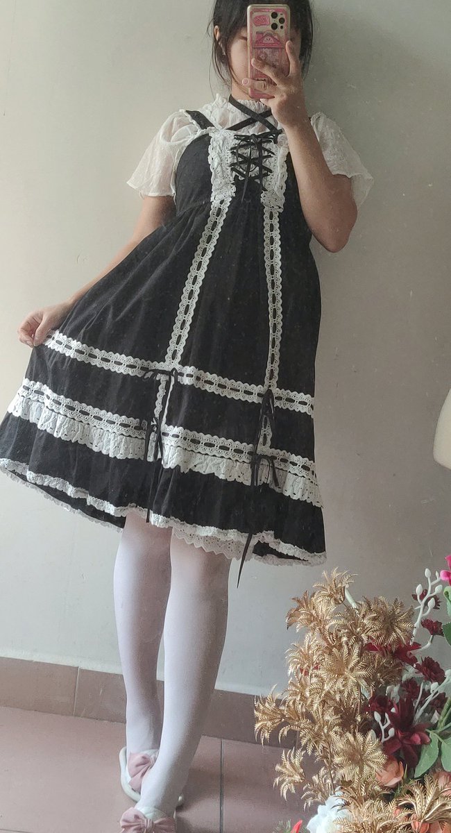 日常装扮
#Lolitafashion #自拍 https://t.co/W1J2f8Vk3R