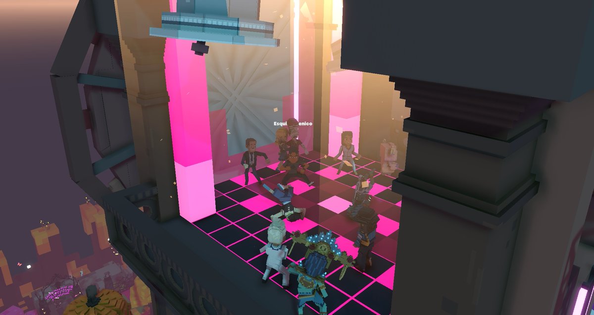 Brooks288B's tweet photo. @TheSandboxGame I just participated in the Paris Hilton  #Cryptoween Event. Dancing in the Clock Tower check out my screenshot below!
🎃👇 https://t.co/yQ5AHONafN