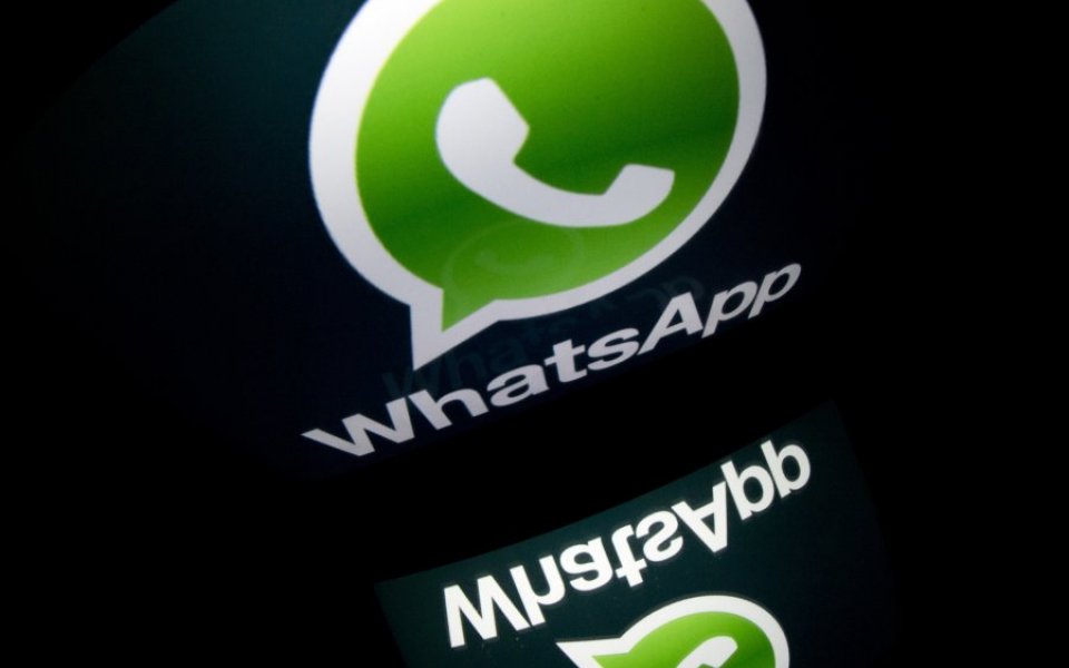 CityAM's tweet photo. BREAKING: WhatsApp down around the world as millions are unable to use messaging app https://t.co/OnTKKqpWbB https://t.co/8aNnrDGphB