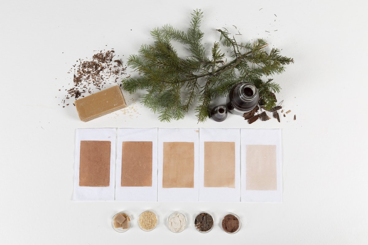 AaltoChemarts's tweet photo. CHEMARTS at #ddw22: Get Dirty with #Soap! by Sonja Dallyn, @AaltoARTS and Anastasiya Yurievna Grachova, exchange student at Aalto ARTS. The project is part of a study project with @SuominenOyj. https://t.co/oHeD3RPP4O
#biomaterials #materialscience #chemarts #aaltouniversity https://t.co/3XkEHk7HMo