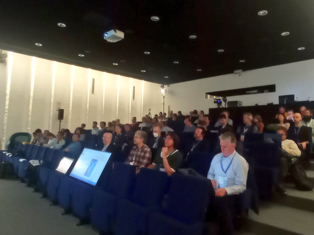 ESCAPE_EU's tweet photo. We just started #ESCAPEtotheFuture at @RBINSmuseum &amp; remotely with our coordinators @GiovLama &amp; #IanBird presenting our work to improve #openscience in #astronomy #particlephysics, joint work with @EOSCFuture, technical challenges &amp; how we are helping #EOSC.🤩😎 Join us remotely! https://t.co/MwwmGAUkP1