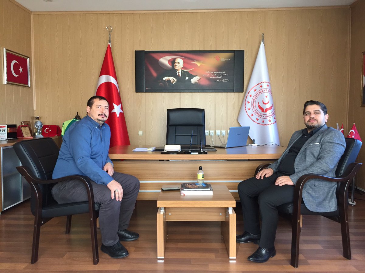 Ordu Adliyesine tayin ile gelen 15 Temmuz Gazisi Eray Can, İl Müdürümüz Ender Yanık’a iade-i ziyarette bulundu.
<a href="/tcailesosyal/">T.C. Aile ve Sosyal Hizmetler Bakanlığı</a> <a href="/deryayanikashb/">Derya Yanık</a> <a href="/EYNK52/">Ender Yanık</a>