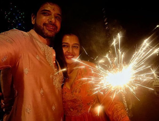 khushiiiii___'s tweet photo. What is meant to be will be 💕

TEJRAN KA BEMISAAL EK SAAL 
#TejRan https://t.co/zxlhAWkZpL