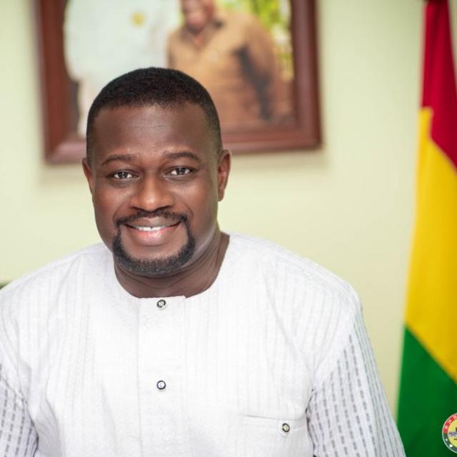 Emilybricks17's tweet photo. Happy happy birthday to the first gentleman of team FAD,and of course, Nsawam Constituency 🎂🥂🥧 Boss @FAnnohDompreh Nyame nhyira wo pii, Victory awaits us all, #teamFAD, #Nsawandaakye
#theprojectisourproject https://t.co/RlRL4ucko1