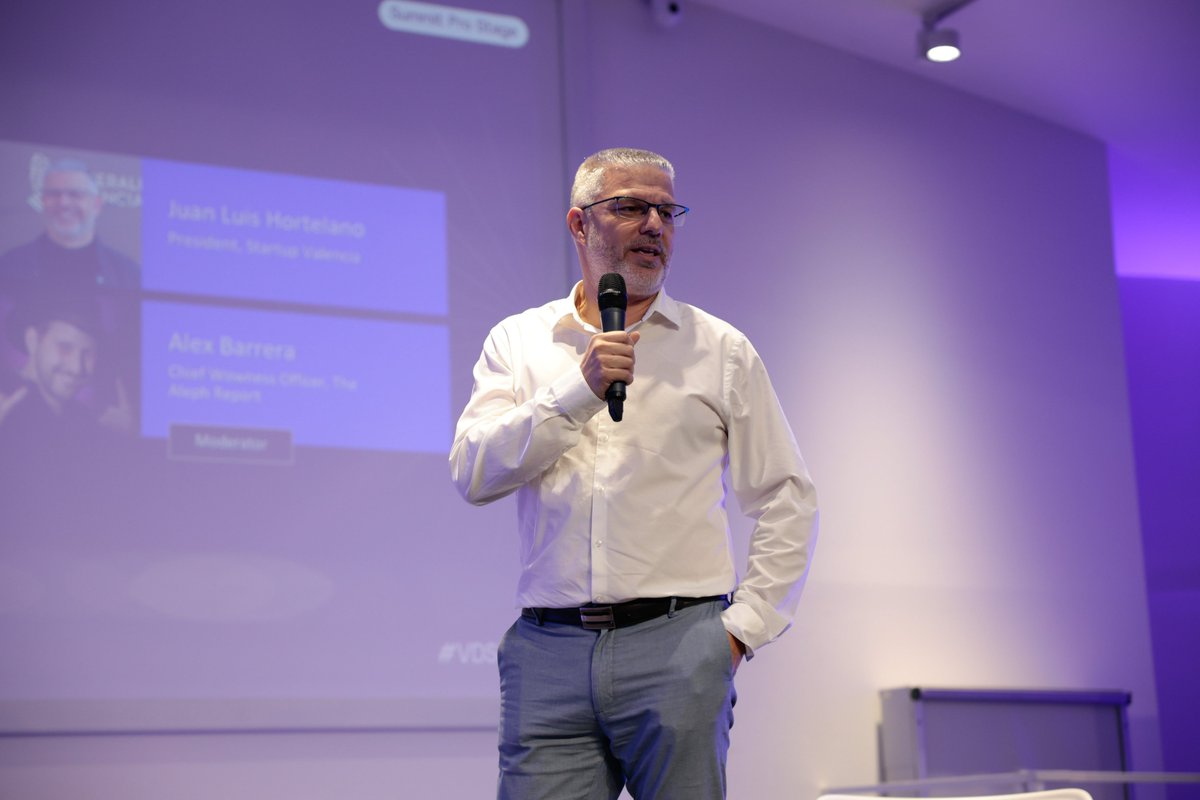 🔛 <a href="/abarrer/">Adele Barrera</a>, Chief Editor at <a href="/thealeph_report/">The Aleph Report</a>, and <a href="/jlhortelano/">Juan Luis Hortelano</a>, President at <a href="/Startup_VLC/">Startup Valencia</a>, welcome everyone to the fifth edition of Valencia Digital Summit

Remember you can follow the Summit Pro Stage sessions online 🔴 valenciadigitalsummit.com/streaming-vds2…

#VDS2022