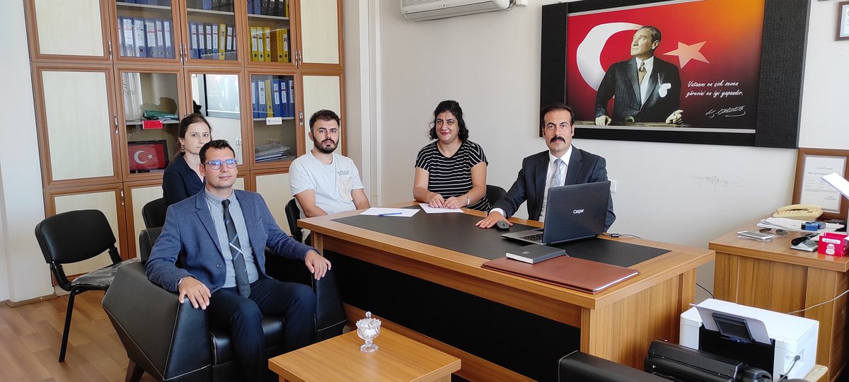 Antalya İl Milli Eğitim Müdürlüğümüz tarafından hazırlanan hazırbulunuşluk deneme sınavı değerlendirmesi için İlçe Milli Eğitim Müdürümüz Sayın Melih EROĞLU okulumuzda zümre başkanları öğretmenlerimiz ile bir araya geldi <a href="/antalyamem07/">Antalya İl Millî Eğitim Müdürlüğü</a>  <a href="/KasIlceMEM/">Kaş İlçe Milli Eğitim Müdürlüğü</a>