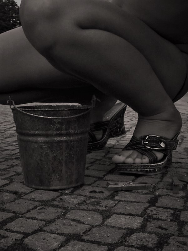 Bildsalat1970's tweet photo. - home´n´bucket
#life #watch #Silence #bucket #photo #photography #Foto #Fotos #fotografia #pictures #picture #cleaning #legs #foot #shue #outdoor 📸 https://t.co/1mEecyhL1I