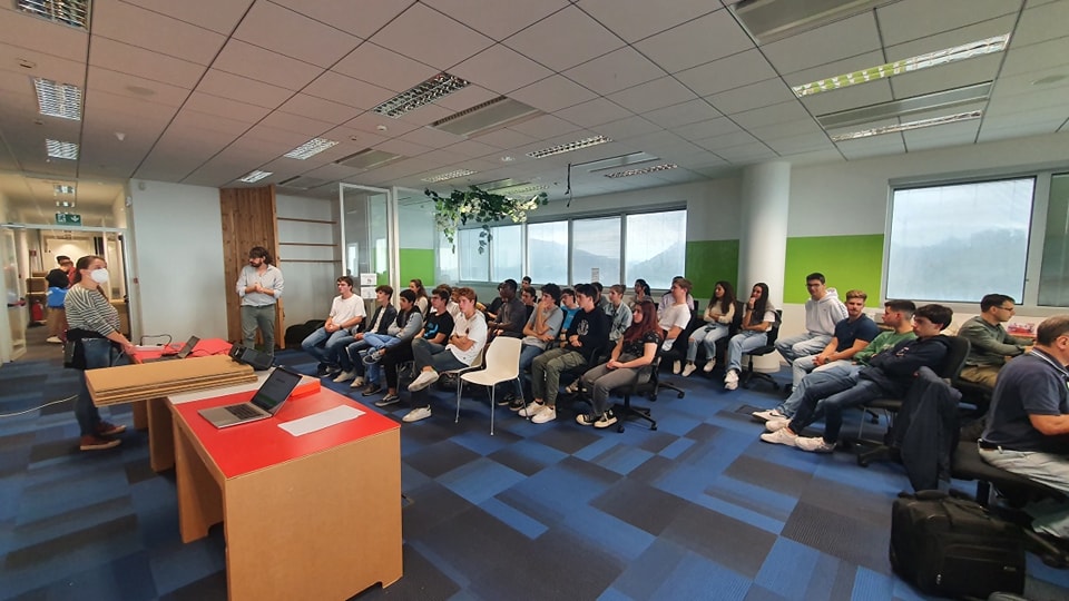 eu_rate's tweet photo. // LTTA// 
After a long sunday dedicated to the journey, Monday the 24th october was the 1st day of robotics training in Genova, Italy ! 30 young people from Germany, Portugal, Italy, France are gathered to test and improve our learning sequences the consortium created. Let's go! https://t.co/q9KSMF83mq