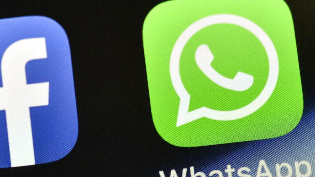 RFI's tweet photo. WhatsApp touché par une panne mondiale, l'envoi des messages impossible https://t.co/aUuQwYoLuL https://t.co/nkU4zr9Ioy