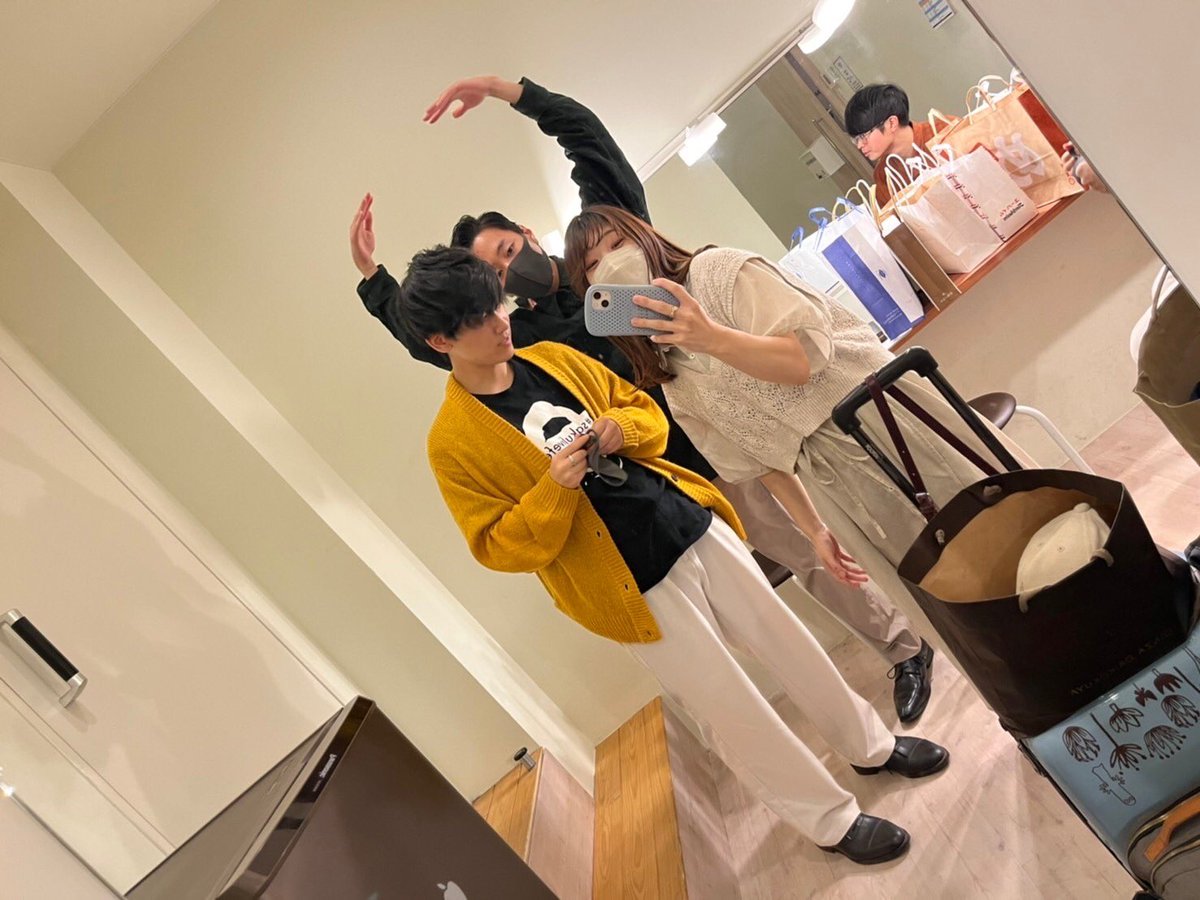 先日、#sakuliveKOBE にて歌ってきました🪴

うらら歌にとって初の外部箱ライブでした！
声をかけてくれたさっくー、運営の皆様、ありがとうございました☺️

私たちの歌、届いたでしょうか👀