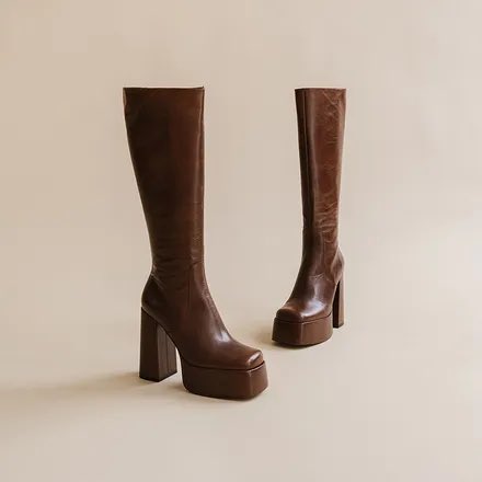 Im absolutely obsessed with these boots 🥺 https://t.co/iUw0UrumvN<a href="/tag/mvsales"class="tags"><span>#mvsales</span></a>
