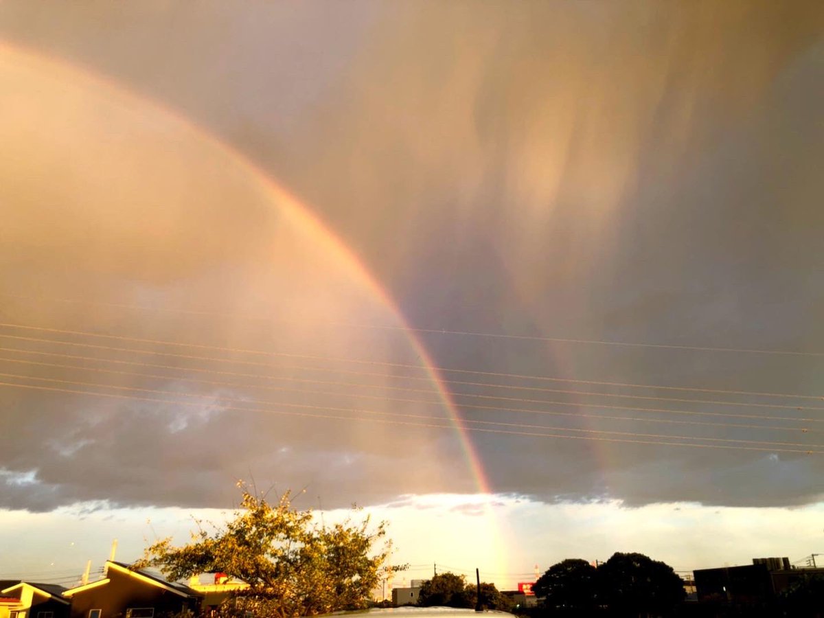 hm0358's tweet photo. ダブルレインボー🌈🌈 https://t.co/9cjl5zyfEs