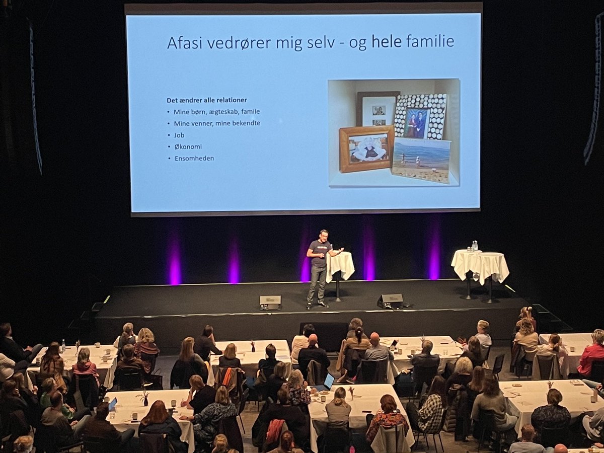 Så er Konferencen Neurodag skudt igang. I år har vi fokus på dialog og viden om neuro-perspektiver i sociale sammenhænge. @yagobundgaard holder oplæg om at miste og genvinde sproget #komponentdk #neurodag