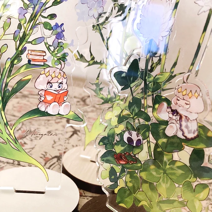 ミニオベ野草アクスタ届いた〜!めちゃ綺麗に刷って頂いた…… 