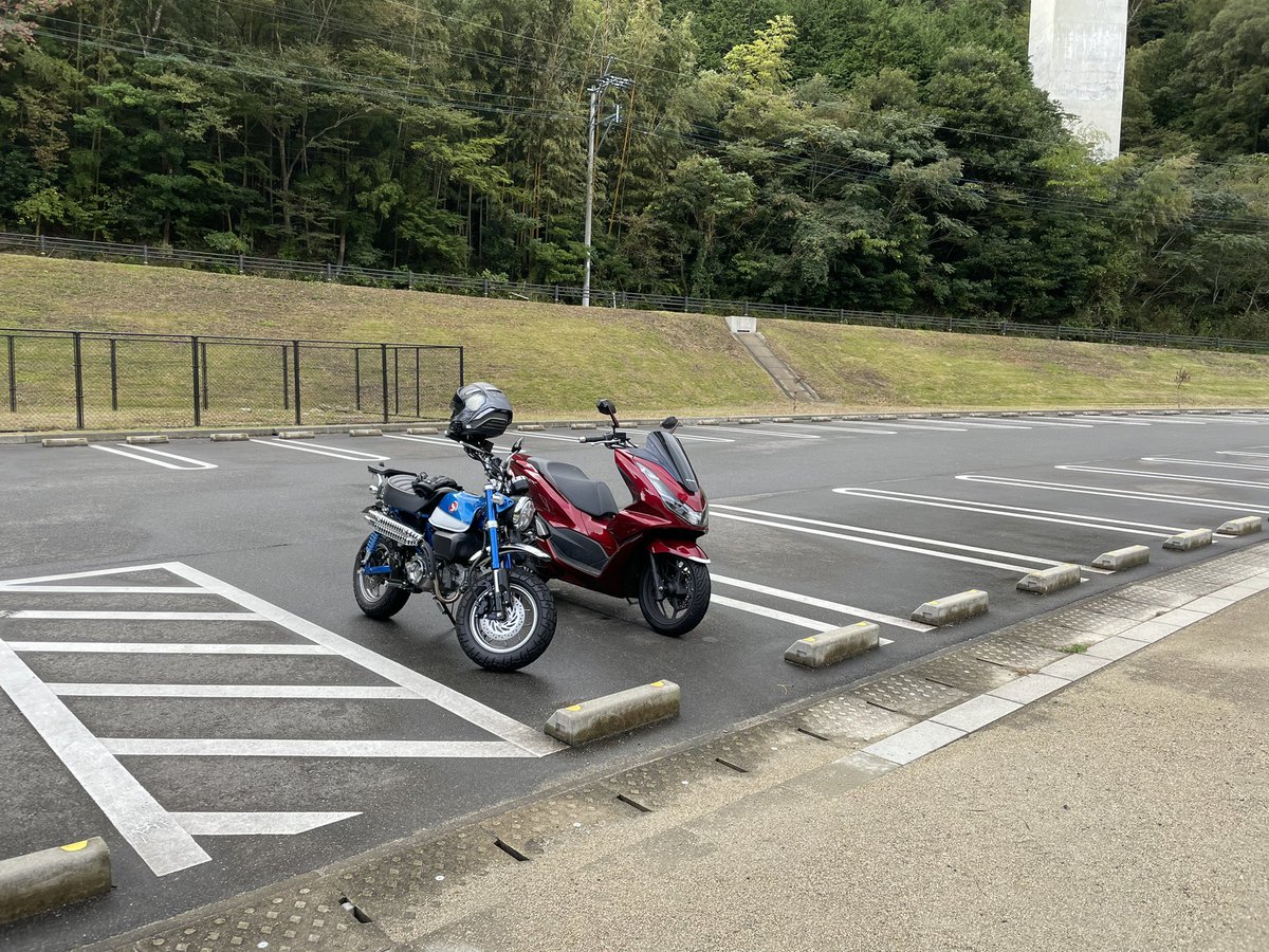 pcx00's tweet photo. だいぶ寒くなってきたな。
とか言いつつ川に行くやつ　笑 https://t.co/h9bzUAJZ9M