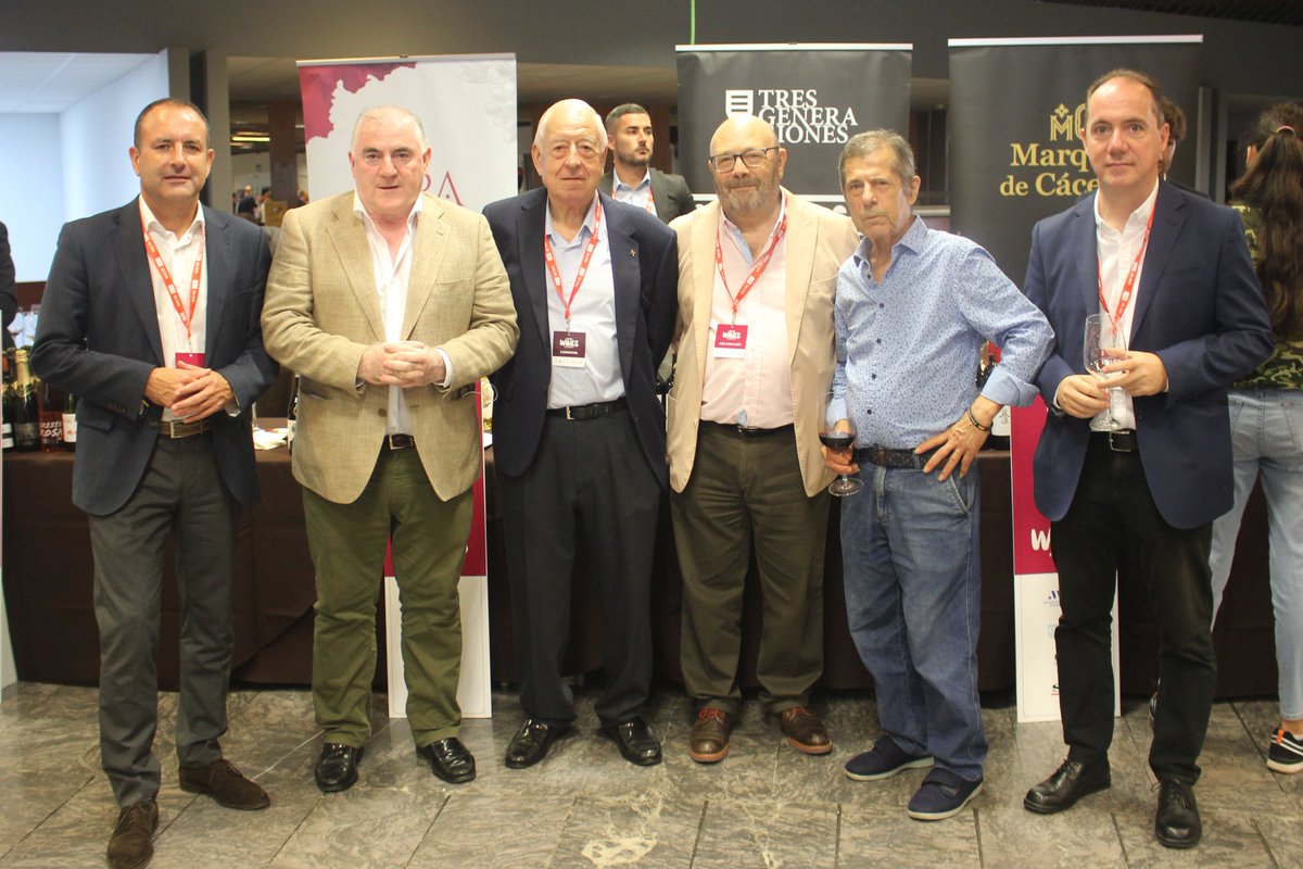 Bodegas Lara (@bodegaslara) on Twitter photo Contentos de volver a formar parte de #surwinesgourmet organizado por <a href="/Gastrobellver/">Enrique Bellver</a> <a href="/DiarioSUR/">SUR. El periódico de Málaga</a> en Palacio Congresos #Torremolinos.
<a href="/Malagaenlamesa/">Málaga en la Mesa</a> <a href="/SaboraMalaga/">Sabor a Málaga</a> Contentos de volver a formar parte de #surwinesgourmet organizado por <a href="/Gastrobellver/">Enrique Bellver</a> <a href="/DiarioSUR/">SUR. El periódico de Málaga</a> en Palacio Congresos #Torremolinos.
<a href="/Malagaenlamesa/">Málaga en la Mesa</a> <a href="/SaboraMalaga/">Sabor a Málaga</a>