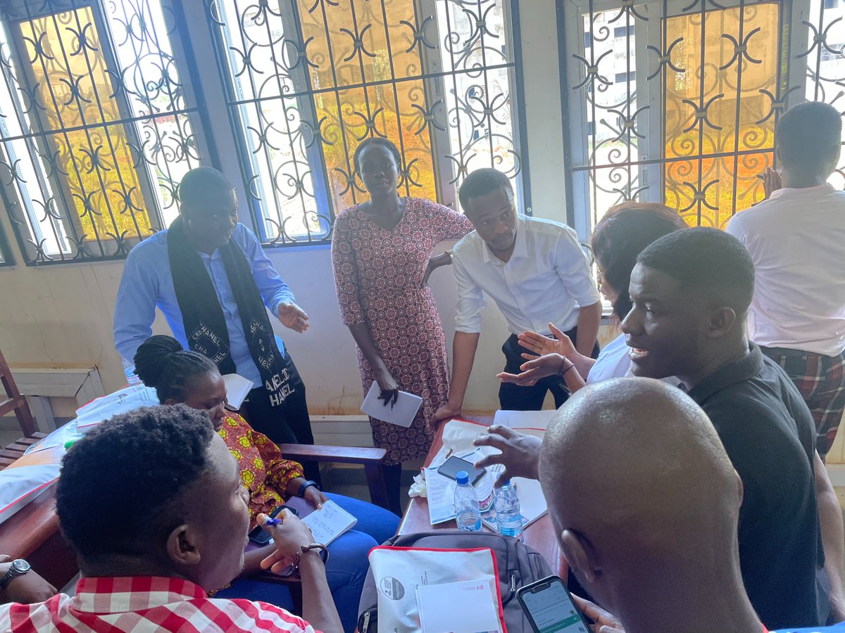 GIZAfricanUnion's tweet photo. Joining forces with @Enactus_Germany to empower #PanAfricanUniversity (PAU) students in Yaoundé 🇨🇲 on public #Entrepreneurship & #DesignThinking to enhance private sector engagement.
#PAUGHSS students will form the 1⃣st ever @Enactus team of #PAU.👏 https://t.co/42Hverfxcw