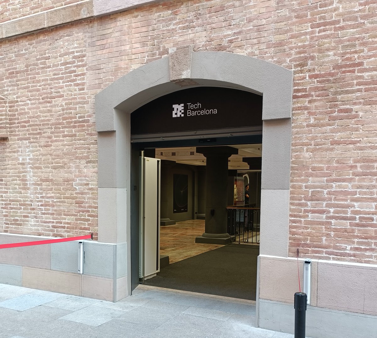 LFChannel's tweet photo. En un sector tan dinámico como el de la #comunicación y el #marketing es clave mantenerse al día💡.
📌 Hoy, compartimos conocimientos y experiencias en el #workshop: “Startups ante una situación de #crisis: Estrategias de comunicación”, @TechBarcelona y @Dircom.
#PRPassion https://t.co/gBbDjOurRR