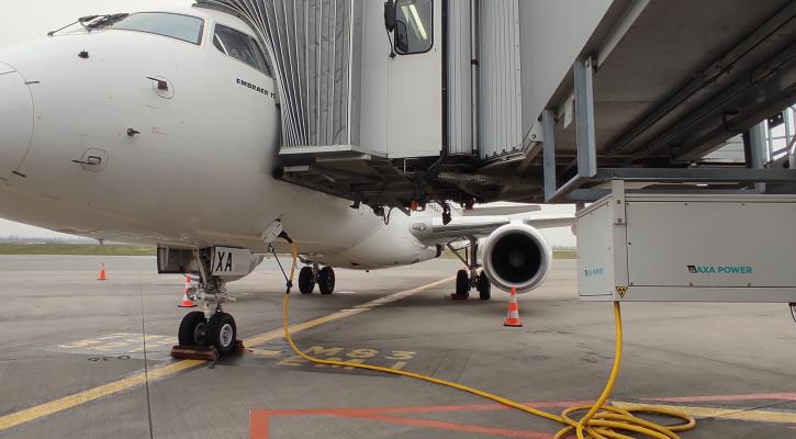 ACNUSA_fr's tweet photo. Vers des #aéroports où il n'y aura plus d'usage des moteurs auxiliaires de puissance lorsque les avions sont en stationnement✈️🌱#APU #APUOFF
▶️Retrouvez l'article : https://t.co/z9aS4wNPht
✅S'abonner à notre newsletter : https://t.co/oxuvfxPc0I https://t.co/6ujN5f6QaR
