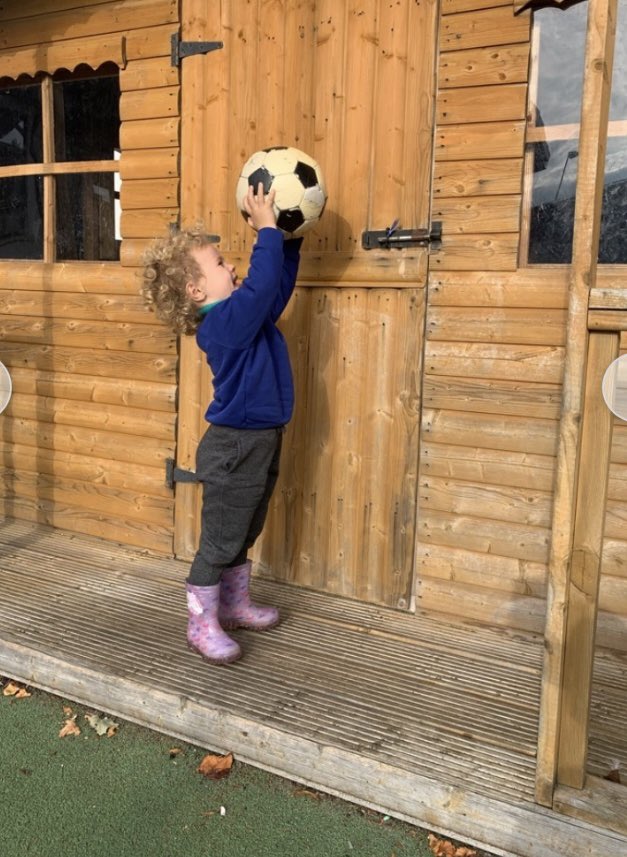 megsergio's tweet photo. Our Edie will only tolerate these specific wellies on her feet (for last 6 months🙈). They’re a size too small. We took insole out, tried literally dozens of alternatives. I reached out to @dunnesstores to see if they’d any from last year in stock in a moment of desperation… https://t.co/FjpQ8dDfiZ