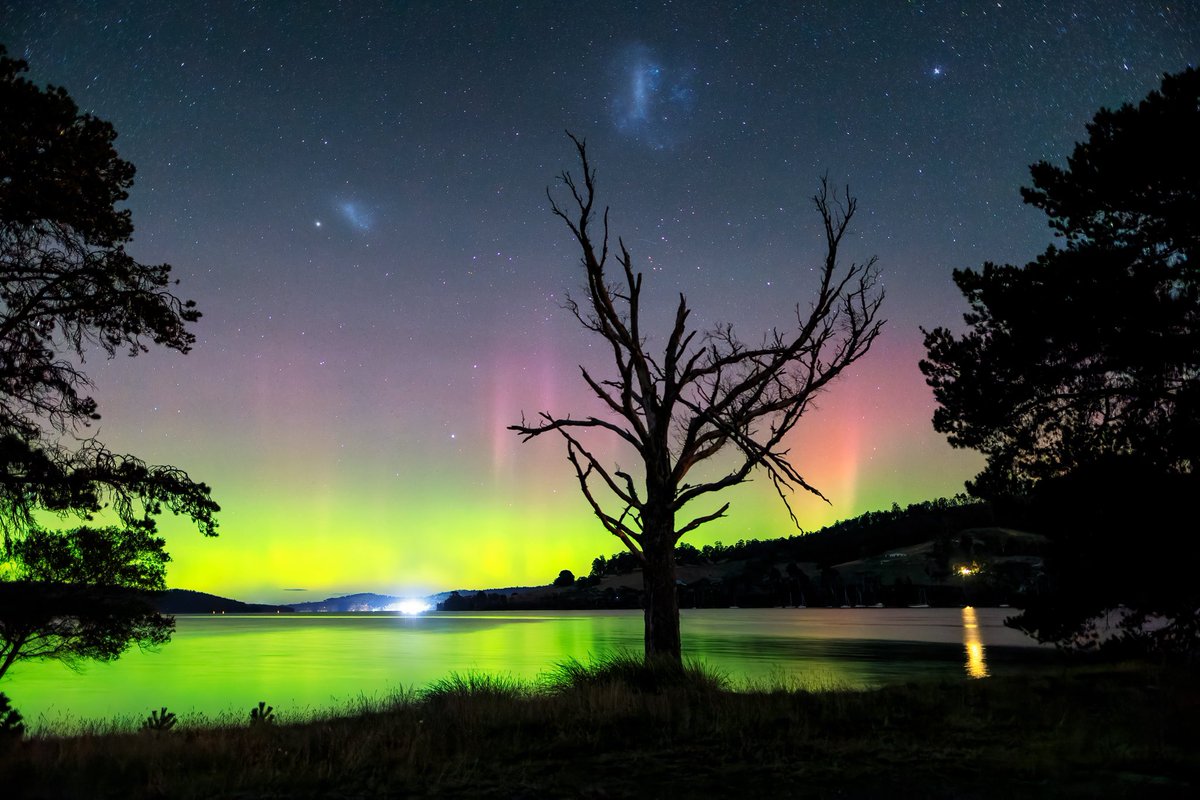 benalldridge's tweet photo. Remember back when I used to take photos of things and post them on the internet? I do. Here’s one of them. #aurora https://t.co/mhPhzpBR5x
