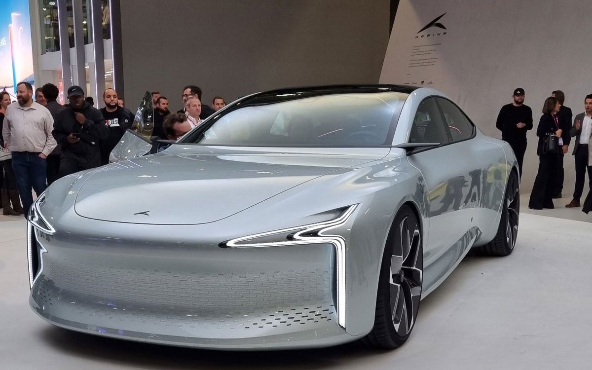 L_ThinkTank's tweet photo. [ 🇫🇷 FRANCE ]

🔸 Le constructeur Hopium a signé un accord avec Agilauto, filiale du groupe Crédit Agricole, spécialisée dans la vente et le financement automobile.
10 000 berlines à hydrogène d’une autonomie de 1000km entreront ainsi en production à l’horizon 2025, en Normandie. https://t.co/9VBmyi0s5e