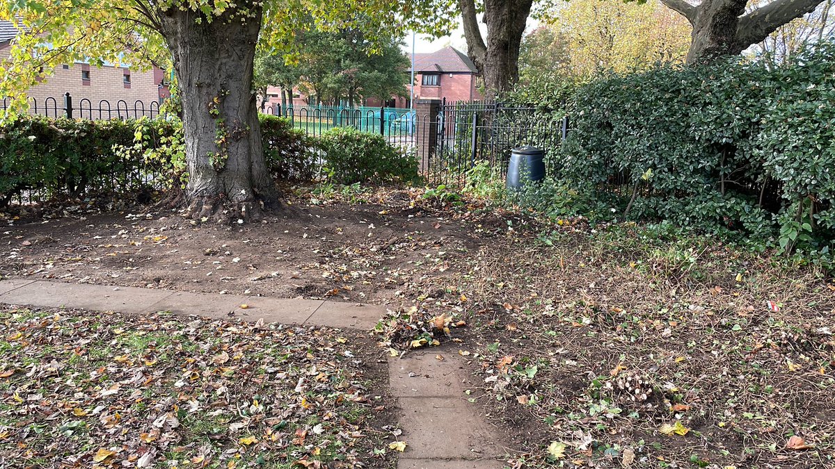 BWPTrust's tweet photo. Team 5 Digbeth have made a great start to their project @NechellsPOD #beforeandafter #2daysin @NechellsWMP @WMPolice @therealdeekelly @philbuild @EHSmith https://t.co/IrK1z6KzFG