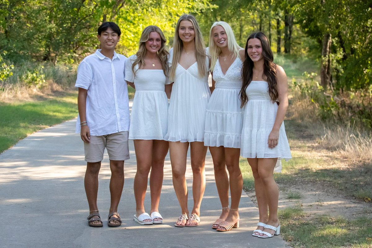 HHSVB's tweet photo. It's our final GAMEDAY and it’s Senior Night!
HAWK FANS…Be there & Be Loud,as we play Lewisville @ HOME.
Senior ceremony will be before the Varsity game.
Varsity 6:30
9A 5 / JV1 5:30 / 9B 6
Tickets on Hometown Fan App
#HHSVB #GoHawks #seniornight #hpnd
📷: @Fatcontroller https://t.co/2XmPEAs5Af