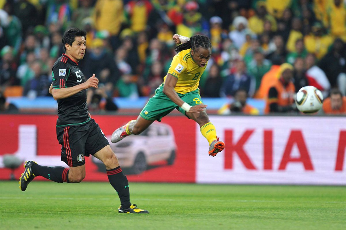 gabs0114's tweet photo. @bottlejobpod ITS TSHABALALAAAAAAA https://t.co/4Lw8HMEyV8