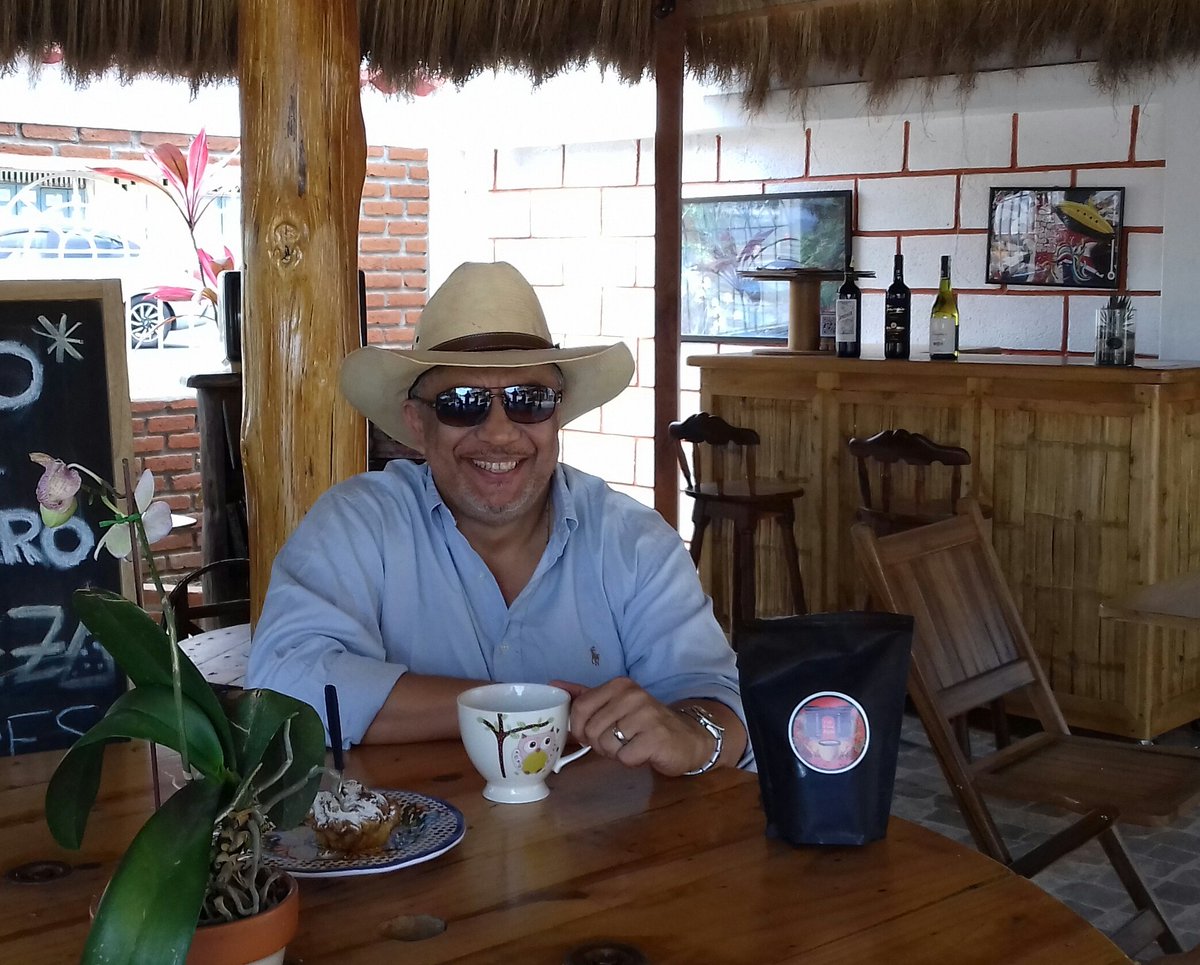 Mañana fresca en el Agro, desayunando con Café de Especialidad.
@Postalesdecampo
@Munagropecuario
@campocafeciudad
#CaféCasaJijón #Ecuador
instagram.com/cafecasajijon/…