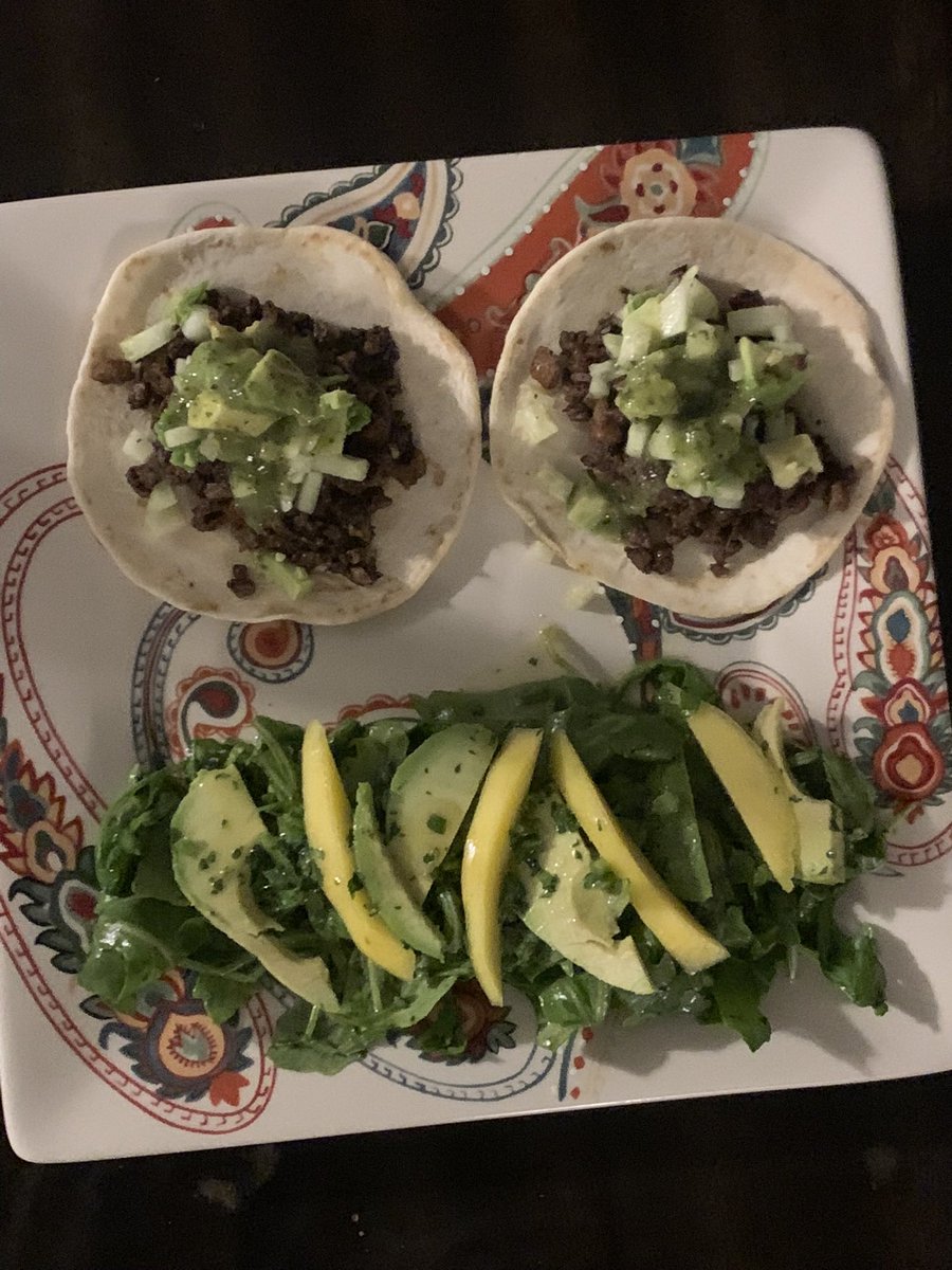 _Pareo333's tweet photo. Street Tacos Walnuts &amp; Mushrooms #plantbased #walnutandmushroomtacos #pareo https://t.co/9Wy5iqNvKz