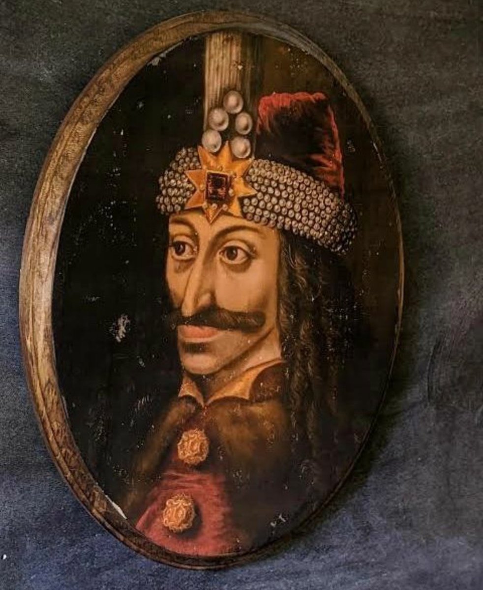 redhistoria's tweet photo. Vlad III de Valaquia, conocido como Vlad el Empalador o Vlad Dracul, fue príncipe de Valaquia entre 1456 y 1462. Está considerado uno de los gobernantes más importantes de la historia de Valaquia y héroe nacional de Rumanía. Fue el segundo hijo del príncipe Vlad II Dracul (Wiki) https://t.co/yVUnysIBdu