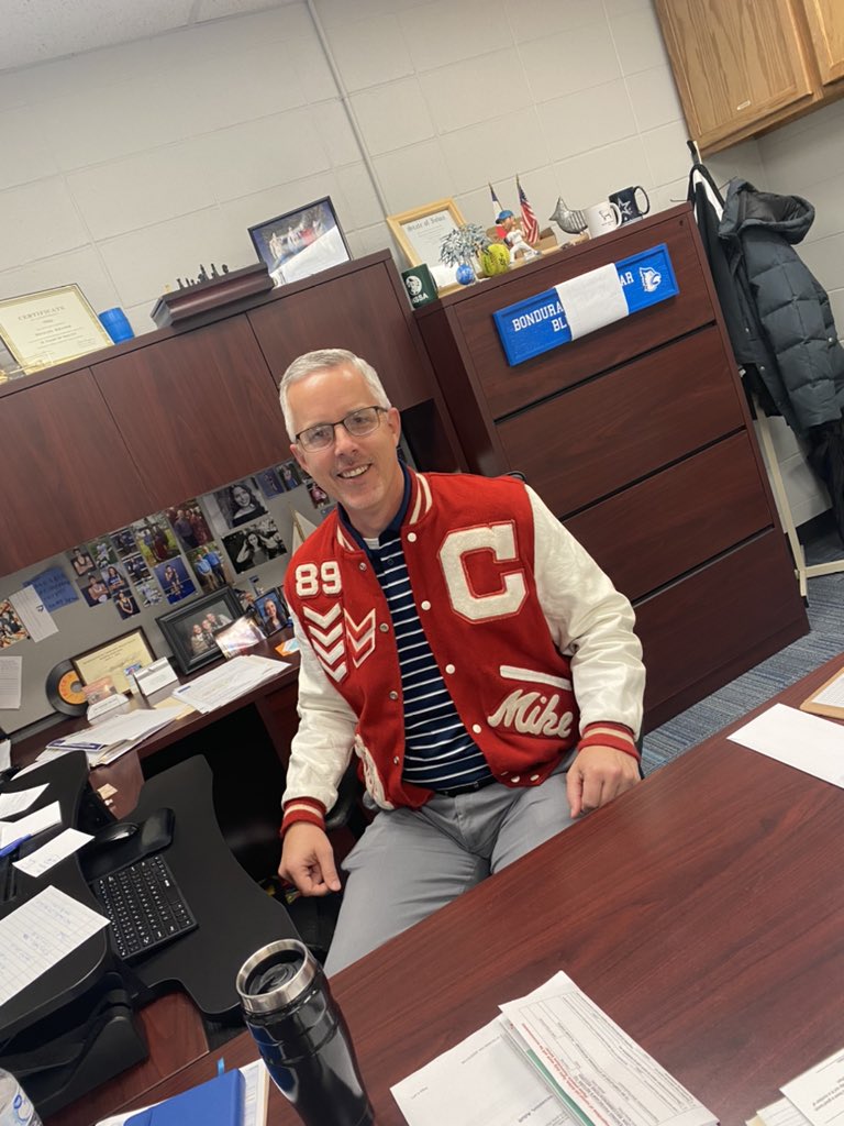 ndwilson1286's tweet photo. Seeing a lot of red around the hallways today to bring awareness to Red Ribbon Week. Mr. Kramer may win for best letter jacket! @BF_Intermediate @BFISPrincipal #BFISpride https://t.co/nSs6Kr4skV