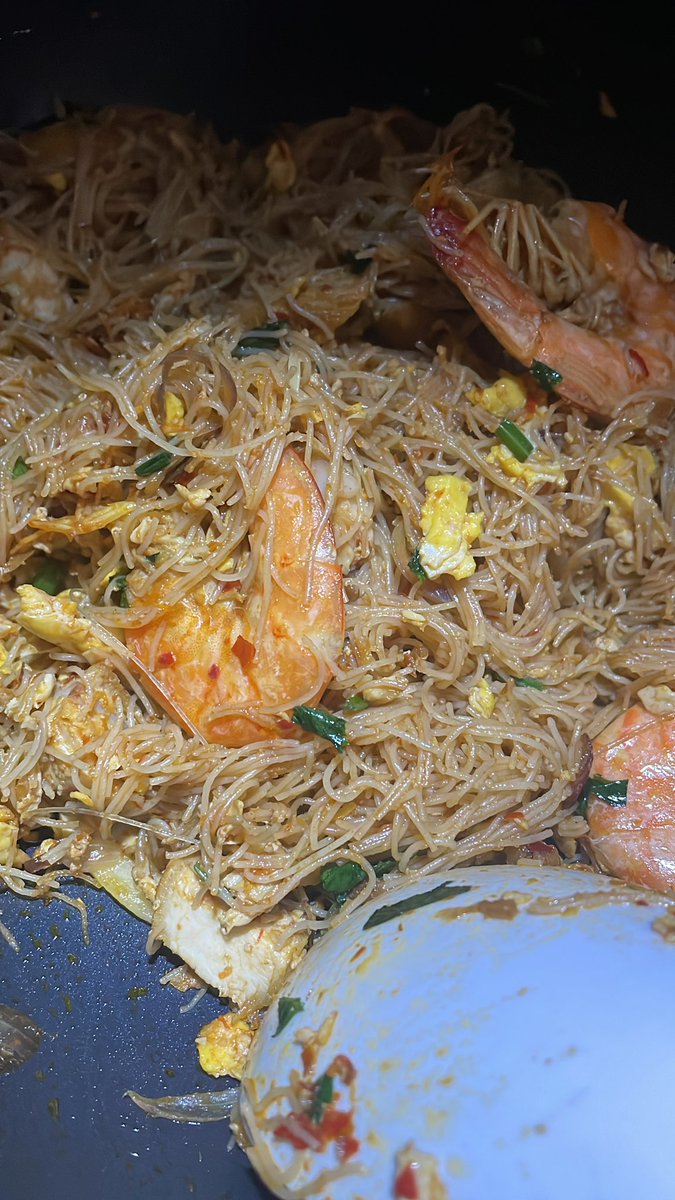 nowadaleera's tweet photo. Sis kadang blik penat tetap cuba nk masak utk โsyurgaโ i #gituwww ๐คฃ๐ซ https://t.co/TgnjX8DBfK
