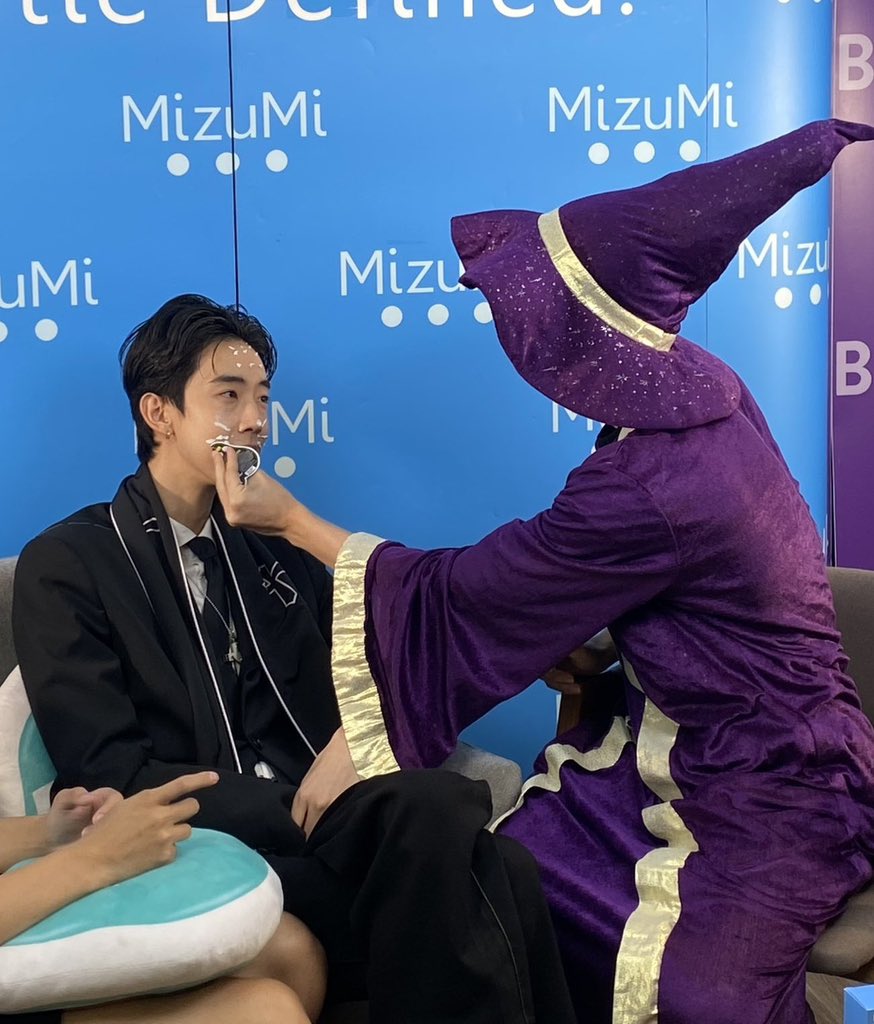 KamyuisaveG's tweet photo. จีเหมาะกับคำว่า ไอ่แก่นั่นคือใครจริงๆ… https://t.co/NiHUKhRpd3