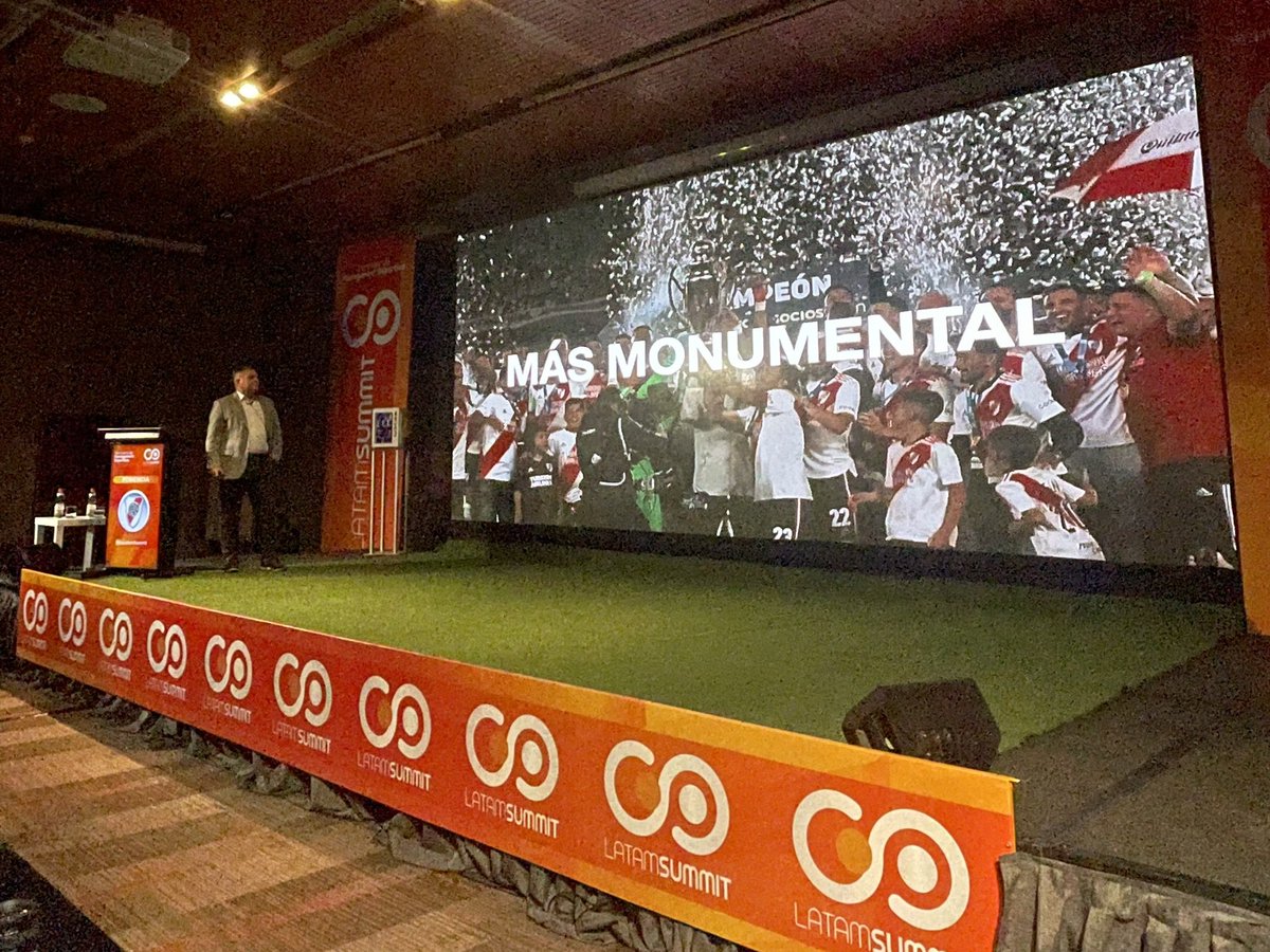 GOLatamSummit's tweet photo. 👏🏼🏟 Más cátedras con el Más Monumental

Walter Lanosa, gerente general de @RiverPlate, cuenta los detalles de la renovación del recinto bonaerense. 

Otra exposición imperdible del #GoLatamSummit que organizan @AgenciaVS y @Cruzados 🙌🏼 https://t.co/RwhWpItYsq