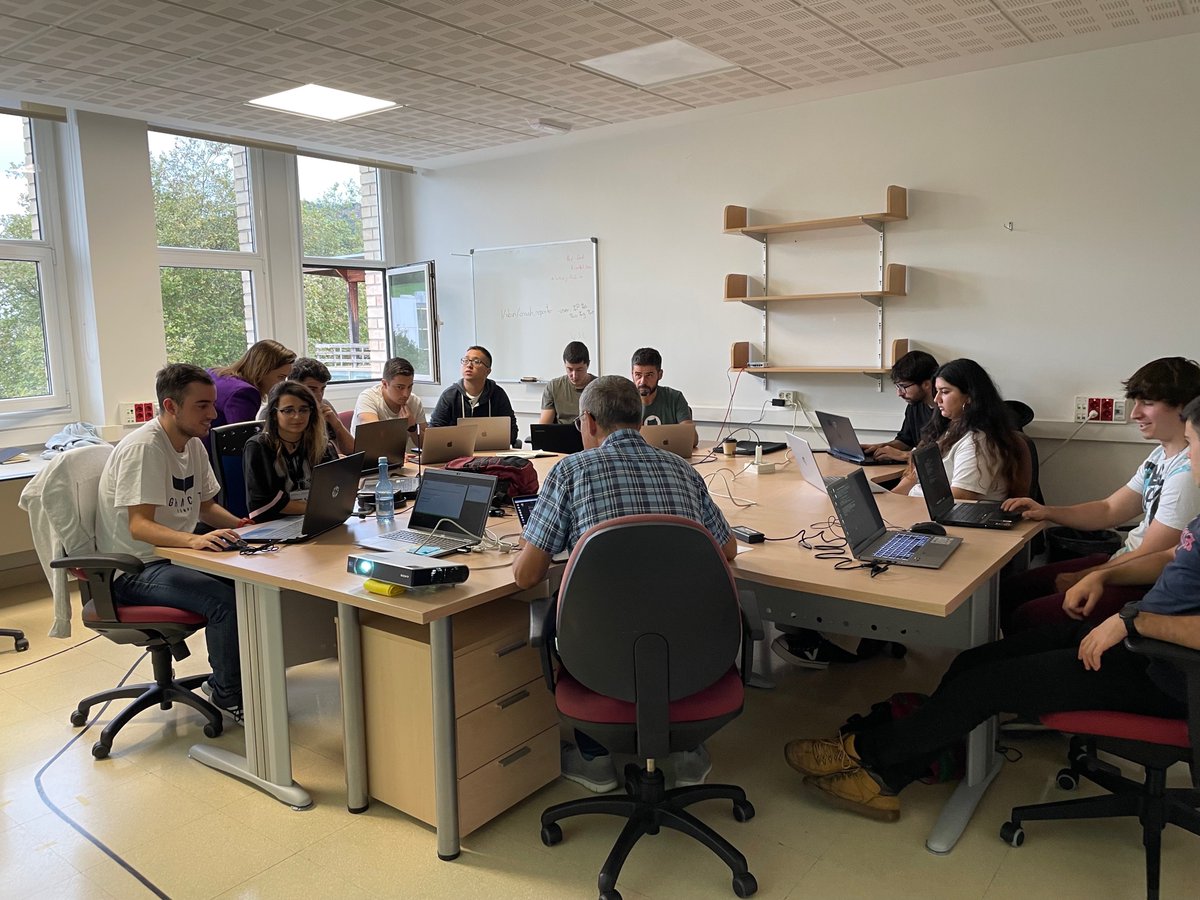 Gaur, <a href="/IKERLANofficial/">IKERLAN</a>|en eskutik ZIUR Gelan fuzzing teknikaren xehetasunak ikusi eta ikasi ditugu, mintegi praktiko batean / Hoy hemos aprendido a usar AFL y FairFuzz en el taller de fuzzing del Aula ZIUR
<a href="/ZiurFundazioa/">ZIUR Industrial Cyber Security Center – Gipuzkoa</a> @txiomatika #segurtasuna