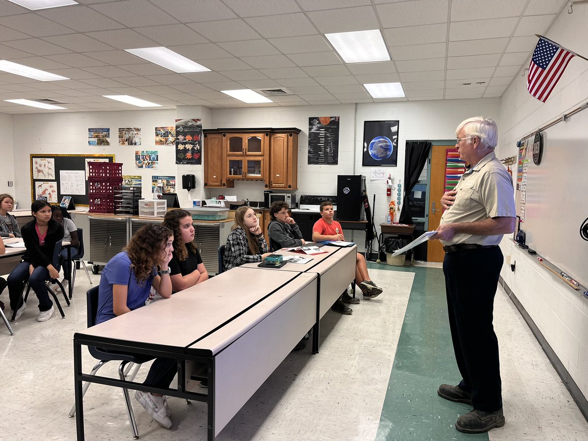 Mrs Sneed and Mrs Roberson’s classes were privileged today to have a speaker from T.J.‘s Custom Building. Mr Tetterton came to Northeast today to speak with the students regarding building,construction, and career motivation.# CTEforNC #MadeinBOCO #BCSCTE #beaufortcountyschools