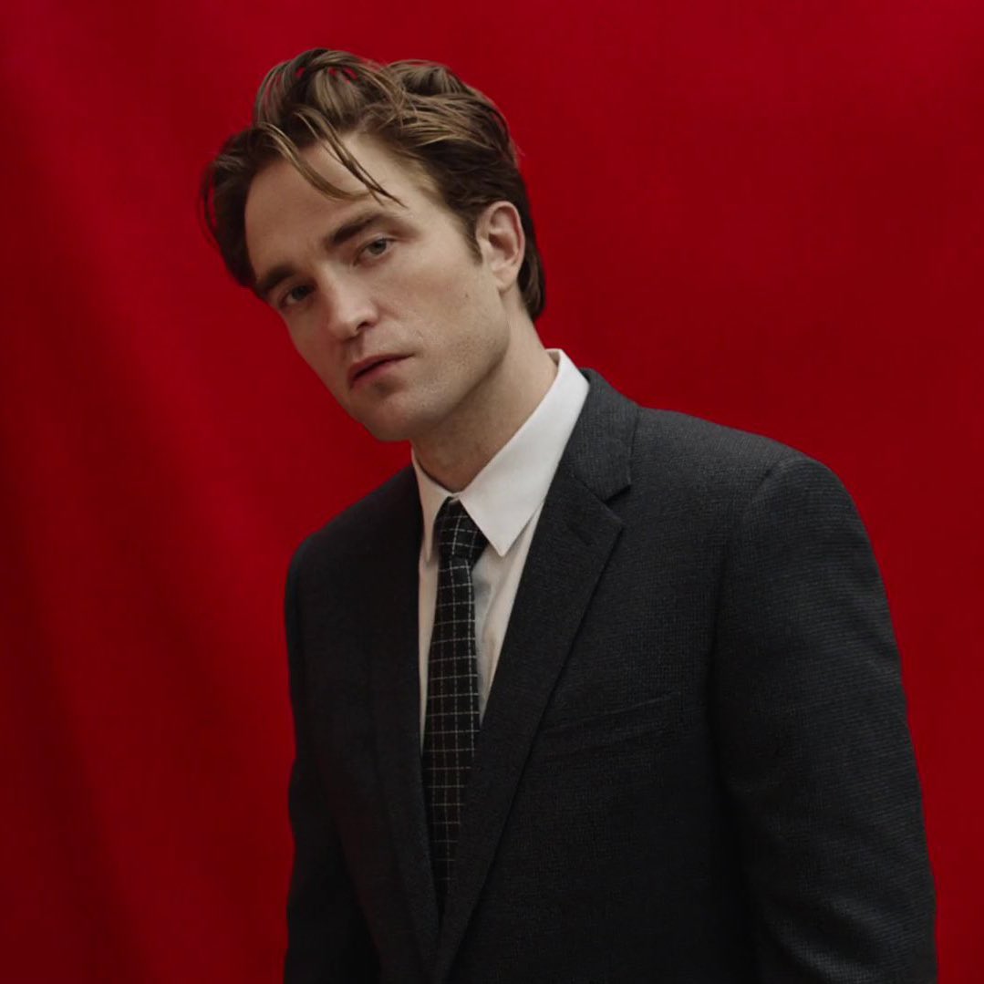 TheBatmanFilm_'s tweet photo. Robert Pattinson is Bruce Wayne #TheBatman https://t.co/GavUuMNHEj