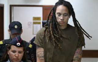 Devastating news that Putin political prisoner Brittney Griner has just lost her appeal of her wrongful conviction and 9 and a half year prison sentence. She will be transfered to a Russian penal colony. #BringBrittneyGrinerHome