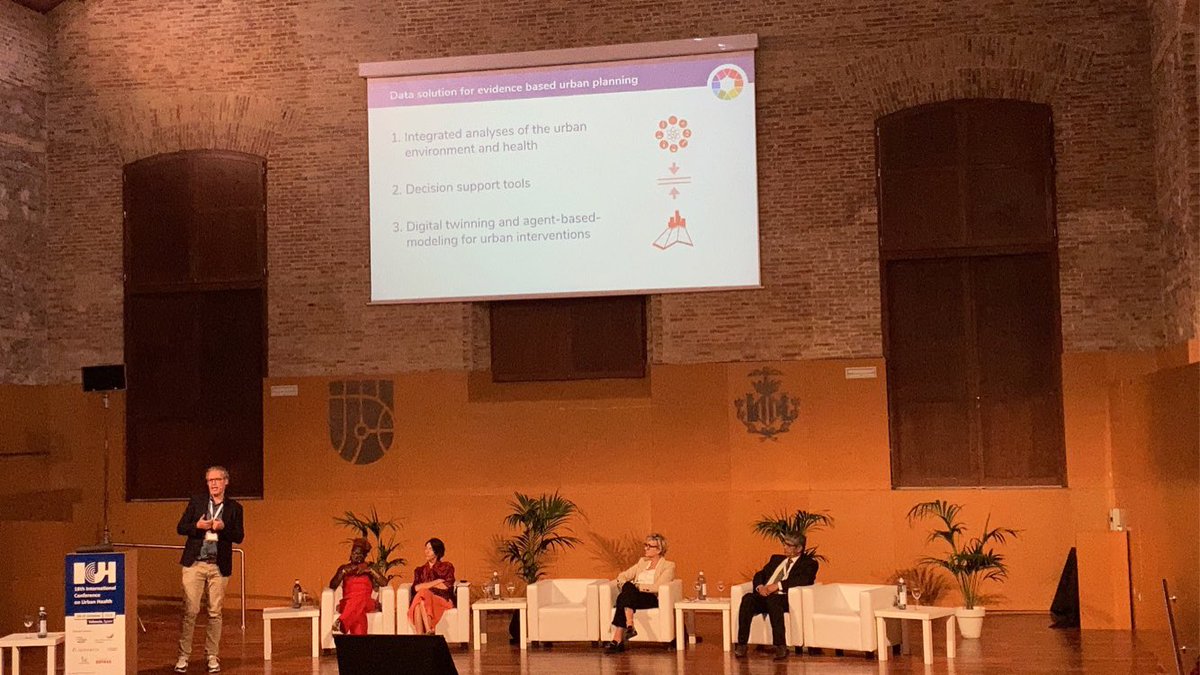 Really informative session on urban health pathways. Key points: (1) How we organise our social and physical environment affects population health. (2) Transformative solutions therefore require rich data, collaboration across actors and local ownership #ICUH2022 <a href="/IS_UrbanHealth/">ISUH</a>